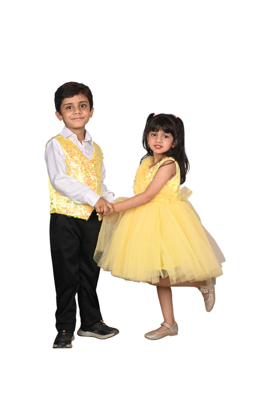 Sibling set in yellow and black