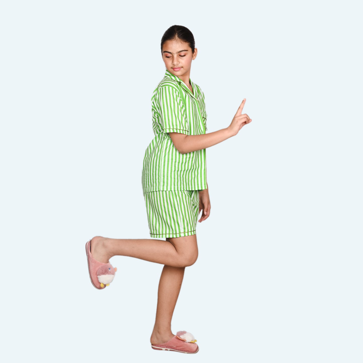 Girls Green stripes night suit set with shorts