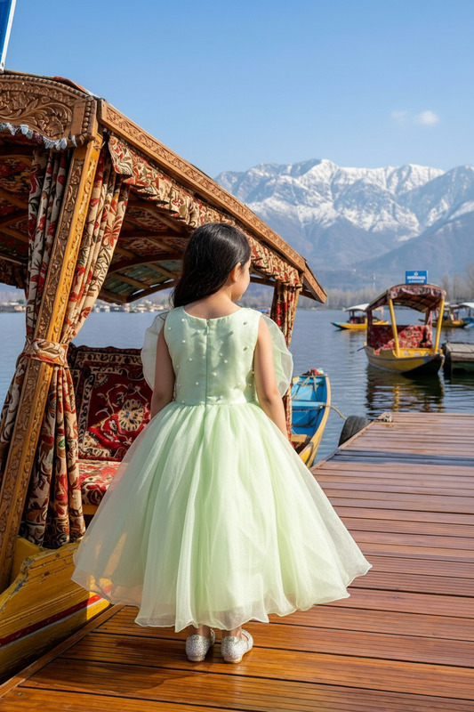 Girls green casual frock m250052