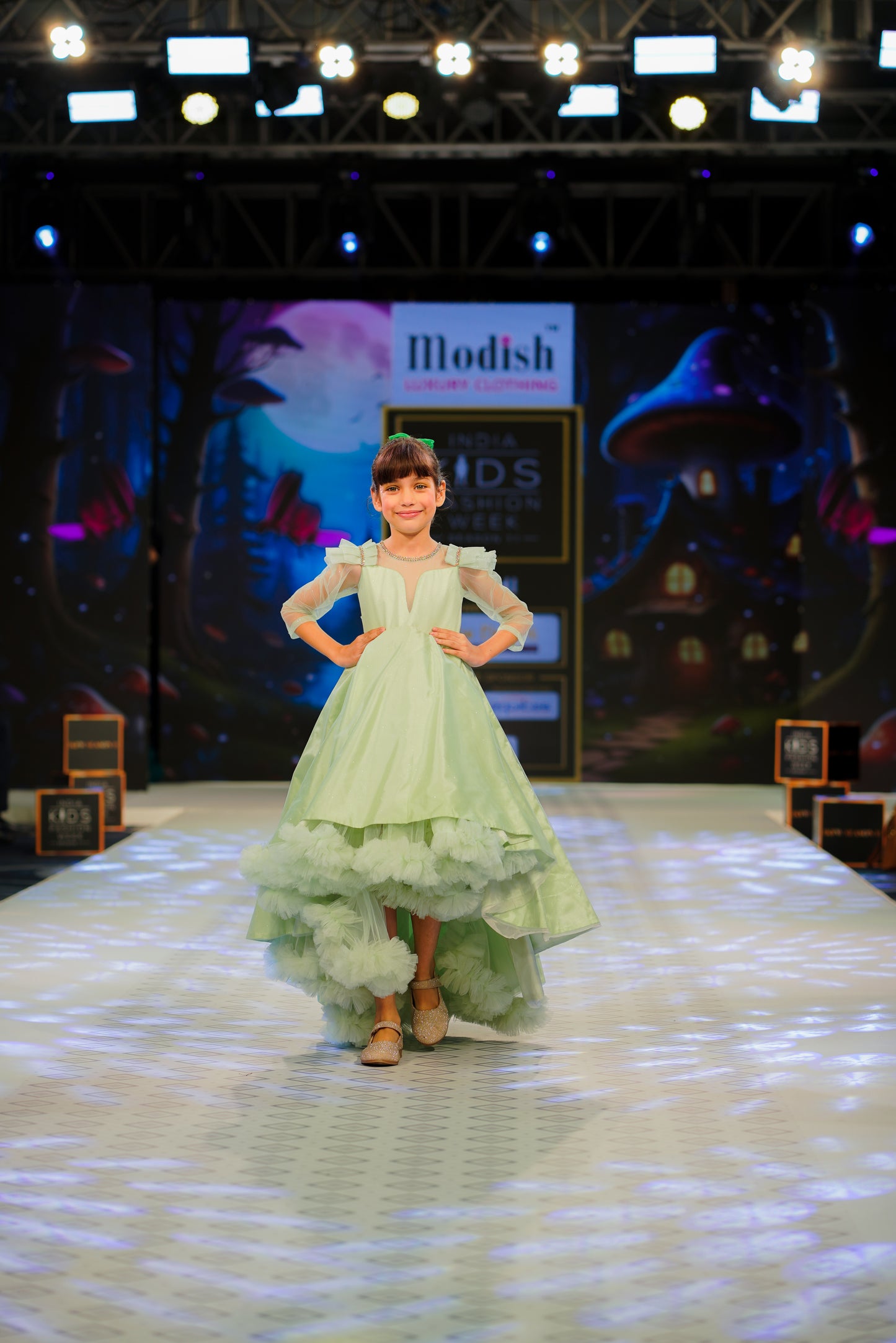 Girls green Gown length Party dress M240010