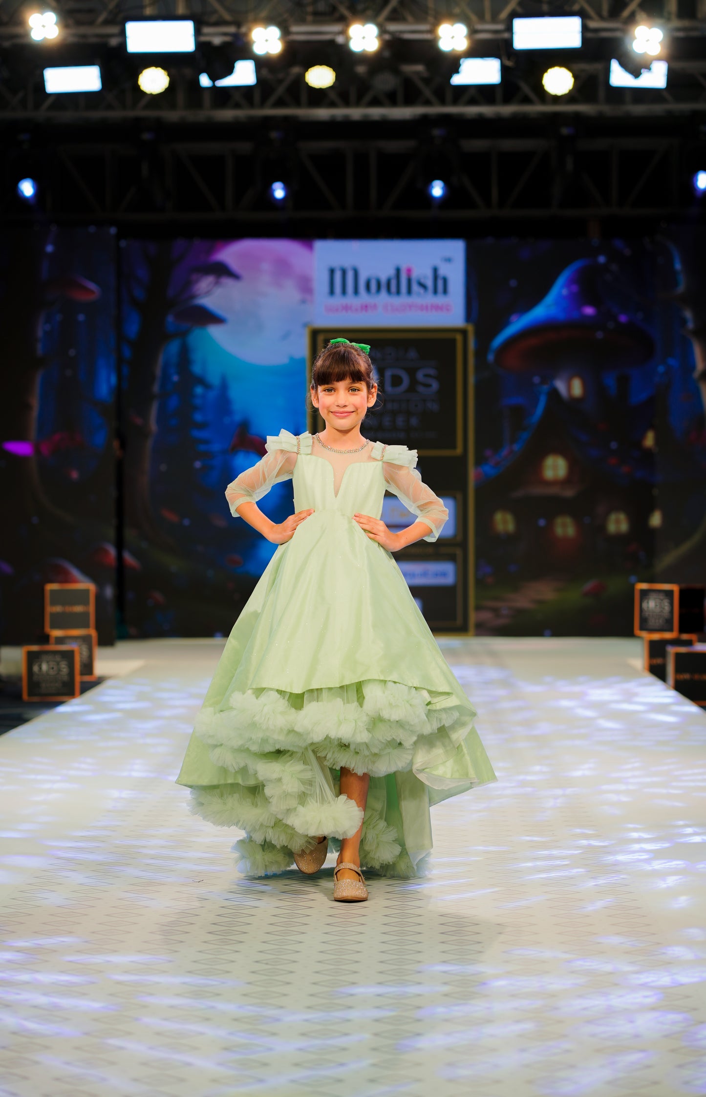 Girls green Gown length Party dress M240010