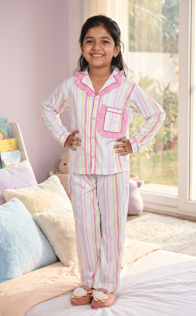 Girls white printed night suit set