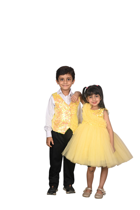 Sibling set in yellow and black