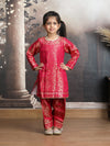 Magenta  brocade M250324